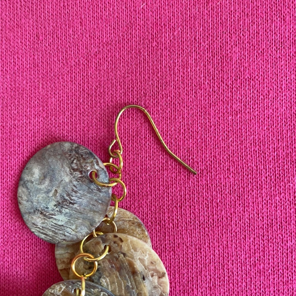 Cute Shell Earrings - Picture 3 of 9